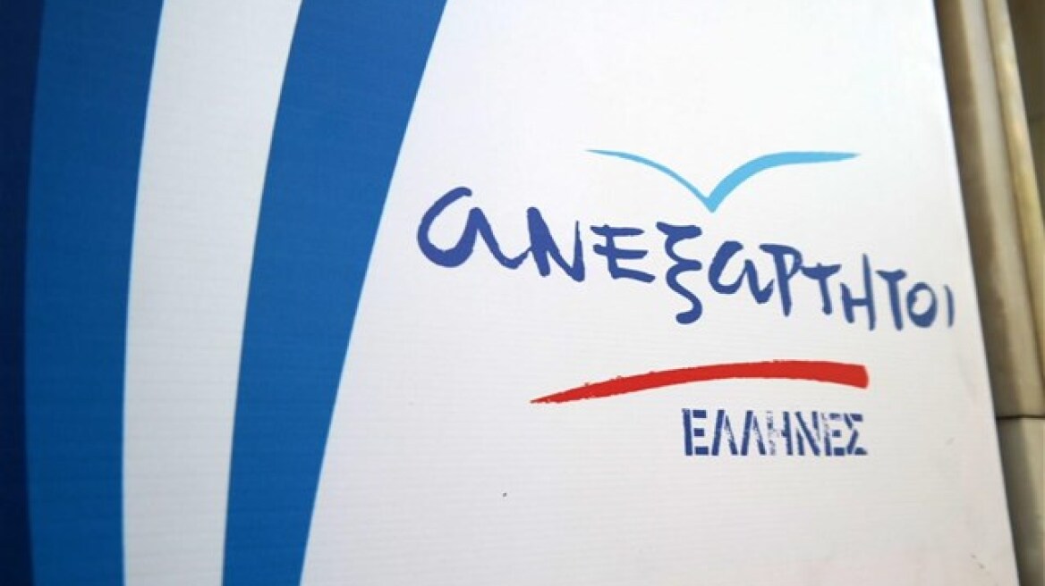 ΑΝΕΛ για Σημίτη: Κοίτα ποιoς μιλάει και εμφανίζεται ως τιμητής