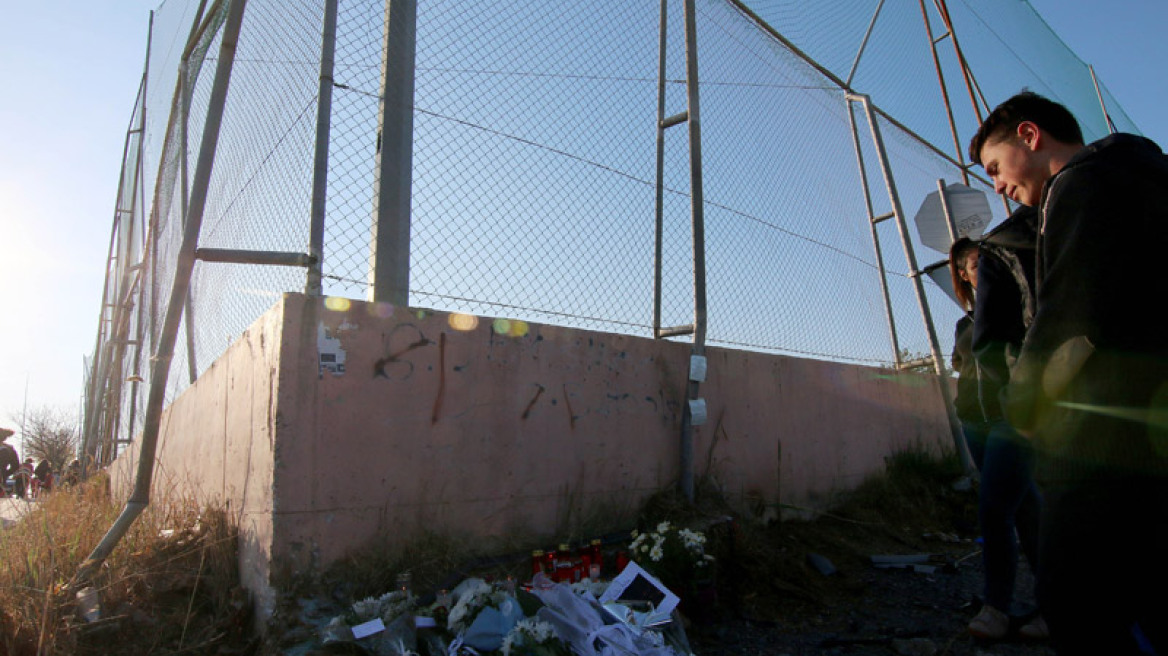 Πέντε σενάρια για το πολύνεκρο τροχαίο στον Εύοσμο εξετάζει η τροχαία