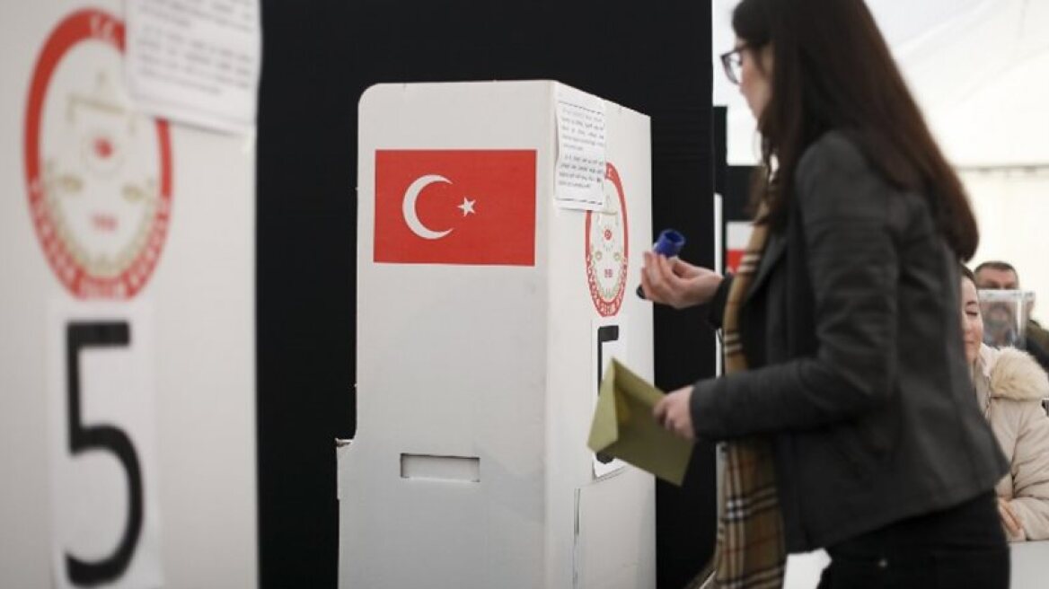 Shocking revelations: 800 Turkish secret agents operating in Europe