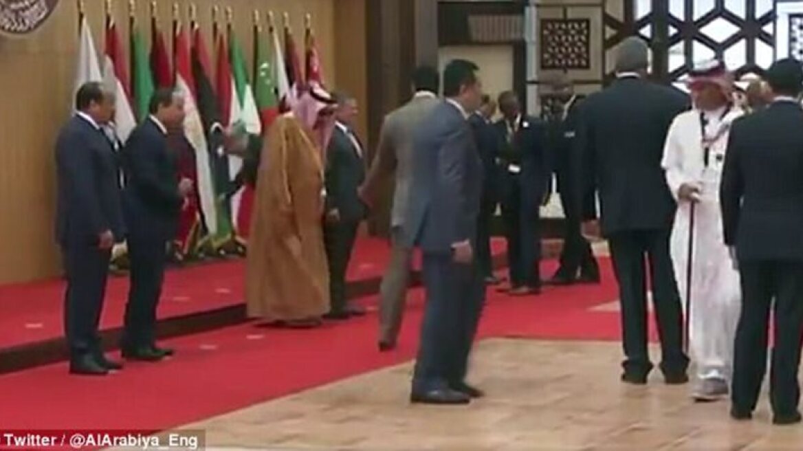 Mind the step: The Epic fall of the President of Lebanon! (VIDEO)