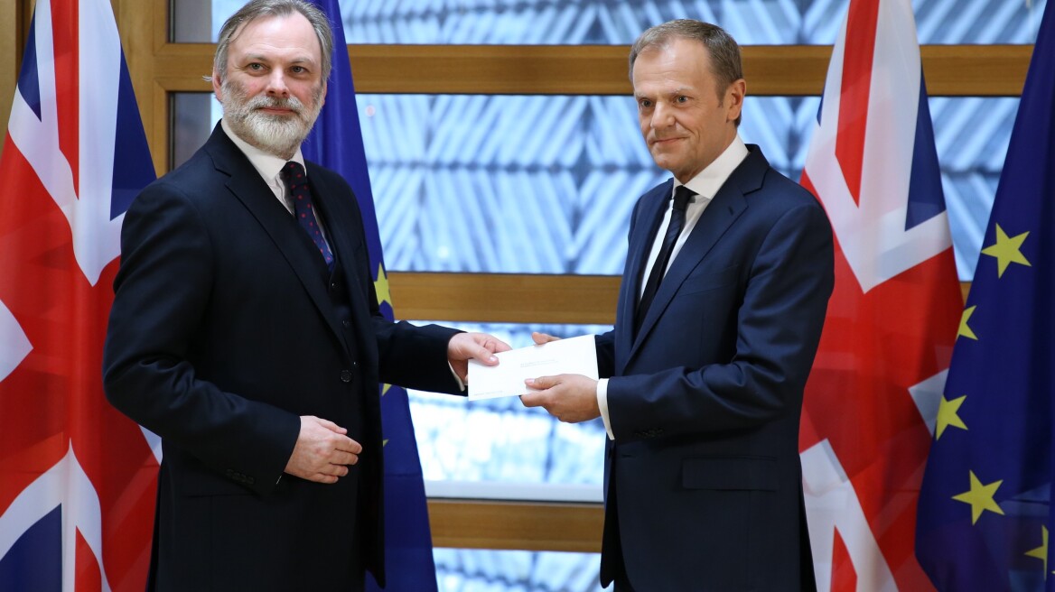 Ποιος είναι ο διπλωμάτης που παρέδωσε την επιστολή για το Brexit στην ΕΕ