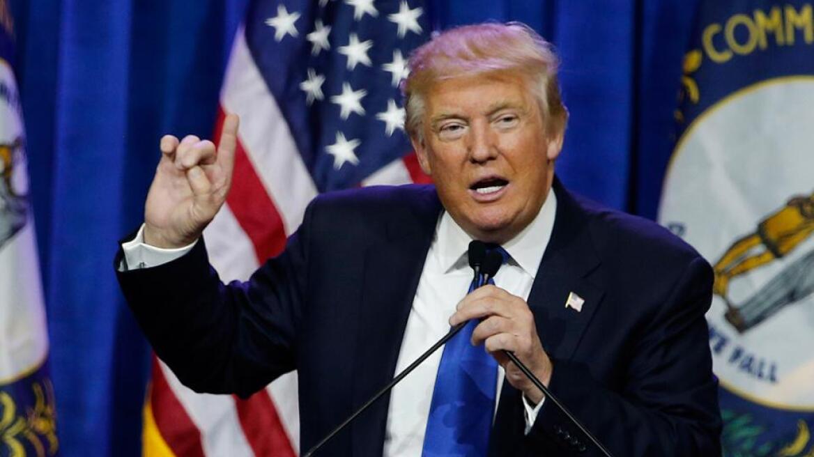 Κατρακυλά η δημοτικότητα του Τραμπ - Νέο ιστορικό χαμηλό 