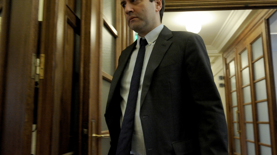 Οι νέες εισφορές για μηχανικούς, δικηγόρους και υγειονομικούς του Δημοσίου
