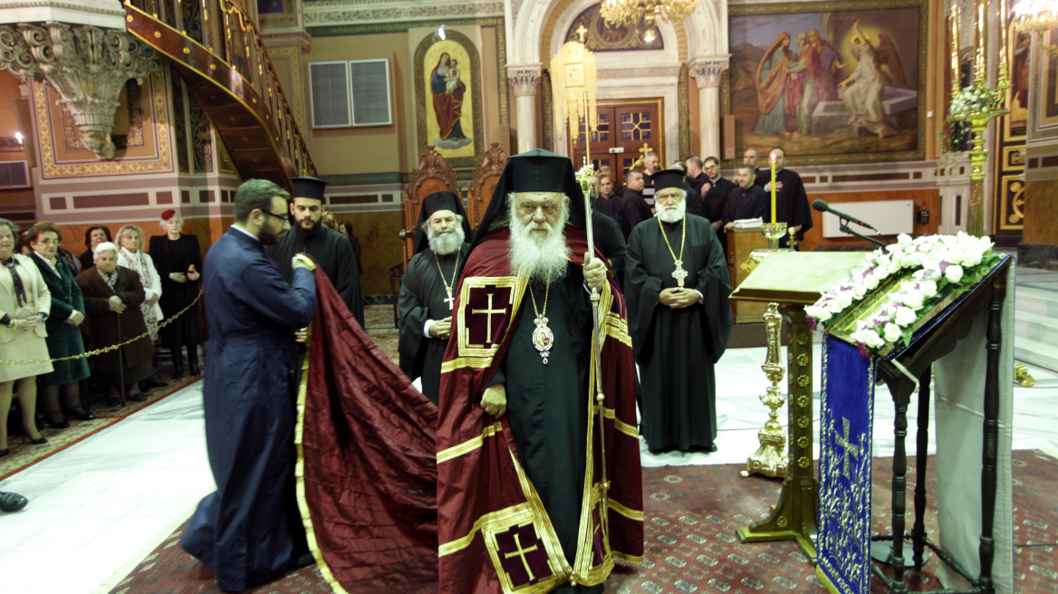 Παρουσία του Αρχιεπισκόπου Ιερώνυμου ο Ακάθιστος Ύμνος στη Μητρόπολη