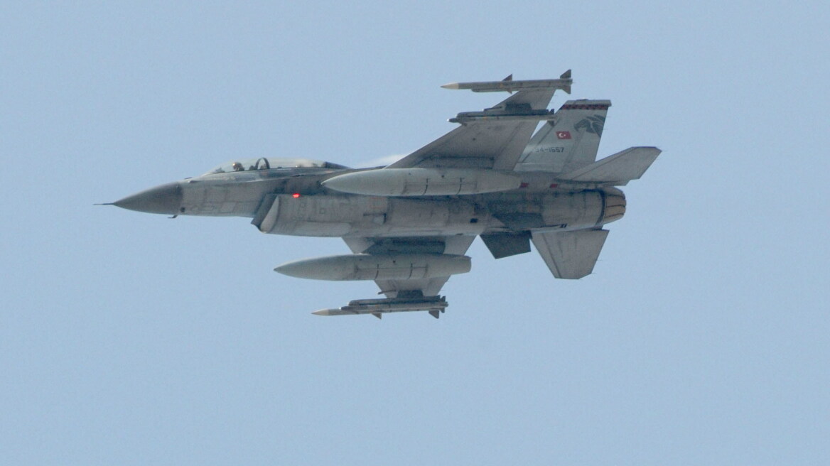 Δύο τουρκικά F-16 πέταξαν πάνω από τη νήσο Παναγιά