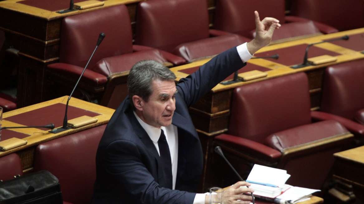 Λοβέρδος: Ο μόνος εχθρός της χώρας είναι οι ΣΥΡΙΖΑΝΕΛ - Ό,τι ακουμπούν το διαλύουν