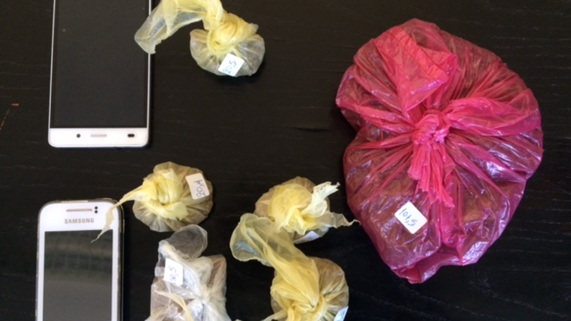 Έκρυβαν ηρωίνη στο πρανές της εθνικής οδού