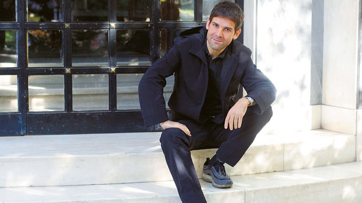 Μενέλαος Καραμαγγιώλης: Καθημερινές ιστορίες αφανών ηρώων