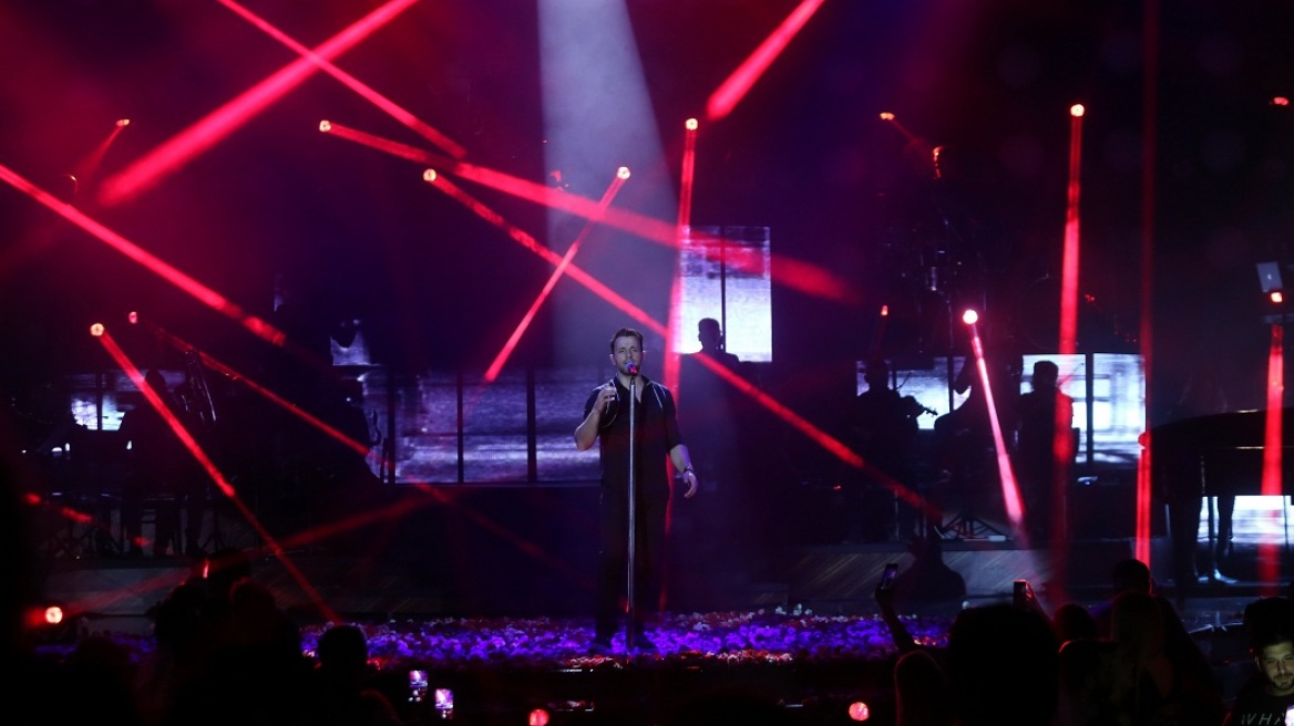 Λουκέτο στο νυχτερινό μαγαζί που τραγουδάει ο Νίκος Βέρτης