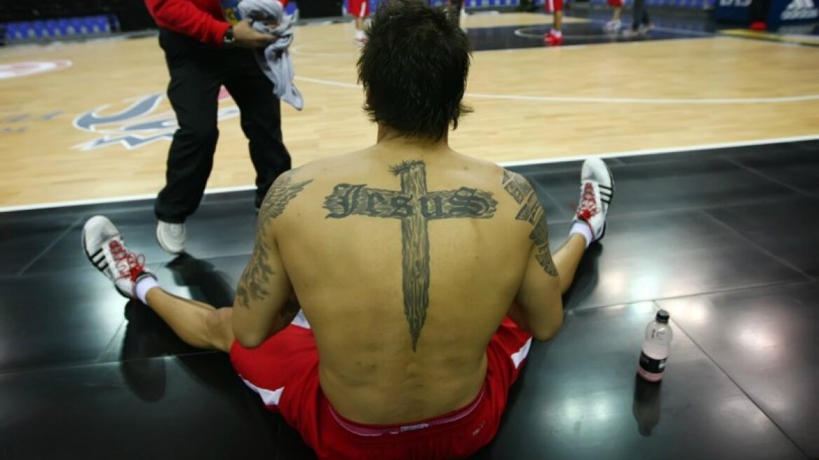 Ολυμπιακός: Τι σημαίνουν τα τατουάζ των παικτών της ομάδας μπάσκετ