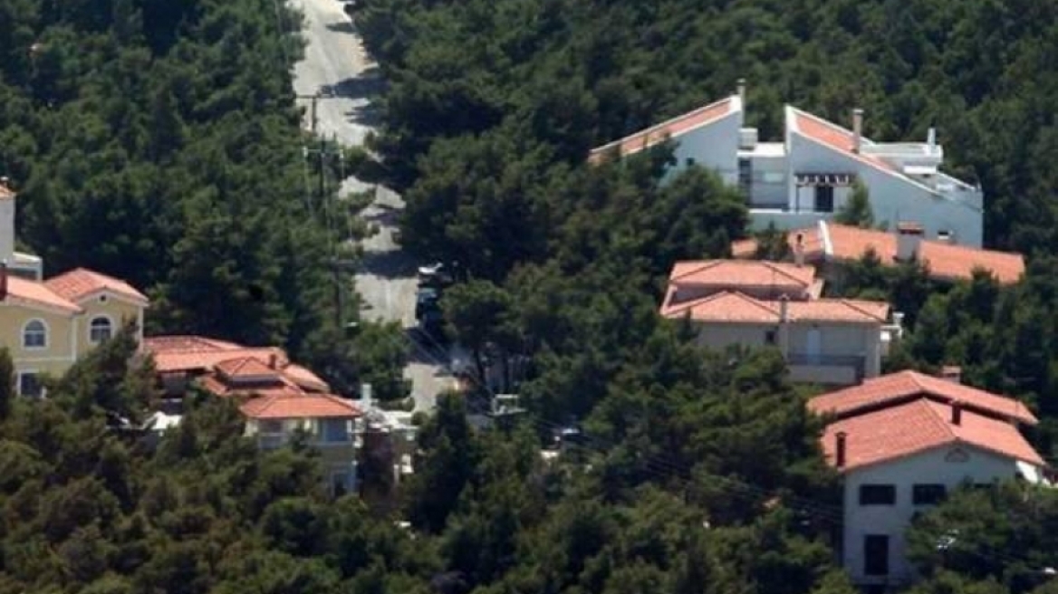 Η αξιολόγηση φρενάρει το νόμο για τα αυθαίρετα