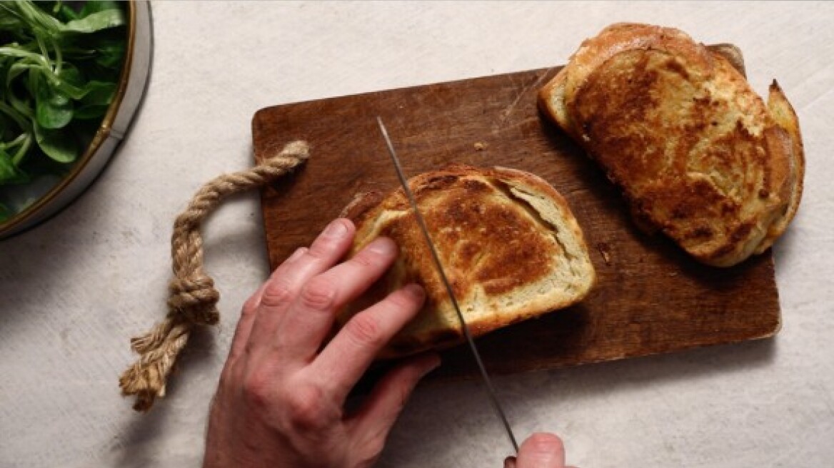 Grilled cheese sandwich