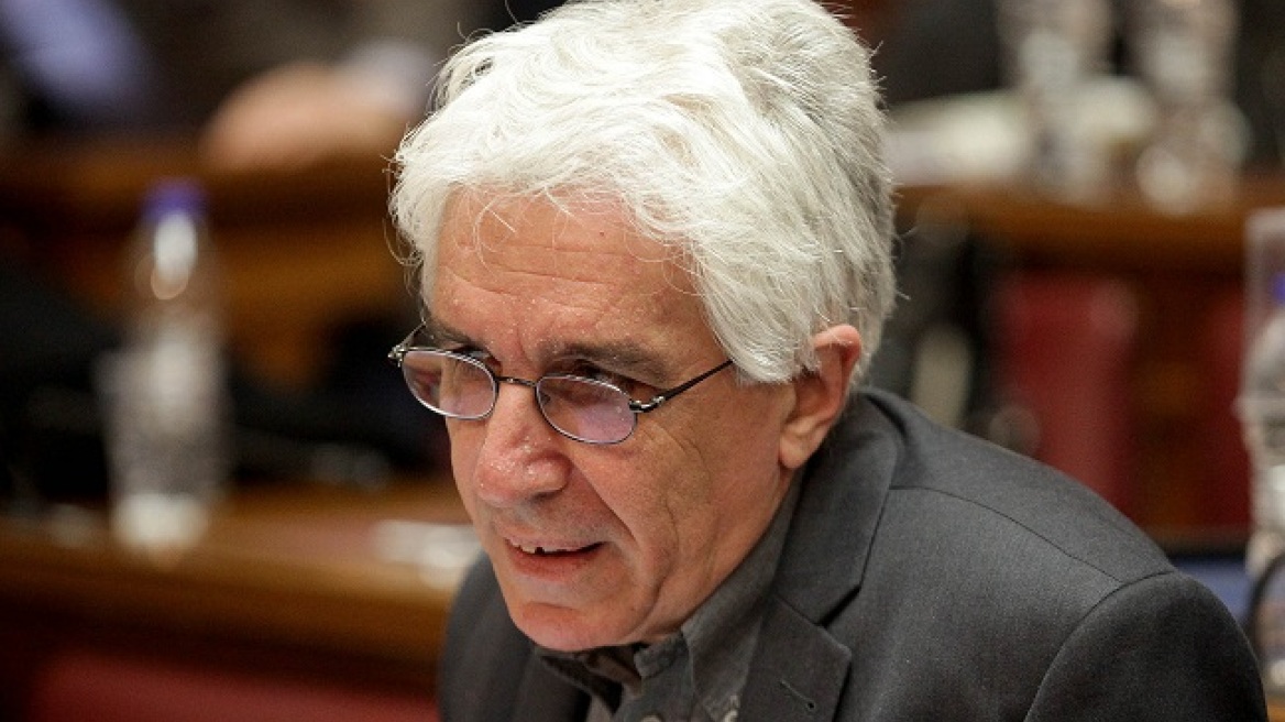 «Προπαγάνδα» κατά τον Παρασκευόπουλο οι αποφυλακίσεις κακοποιών βάσει του δικού του νόμου