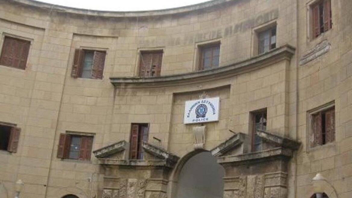 Ρόδος: Διακινητής ναρκωτικών είχε μετατρέψει το σπίτι του σε οπλοστάσιο