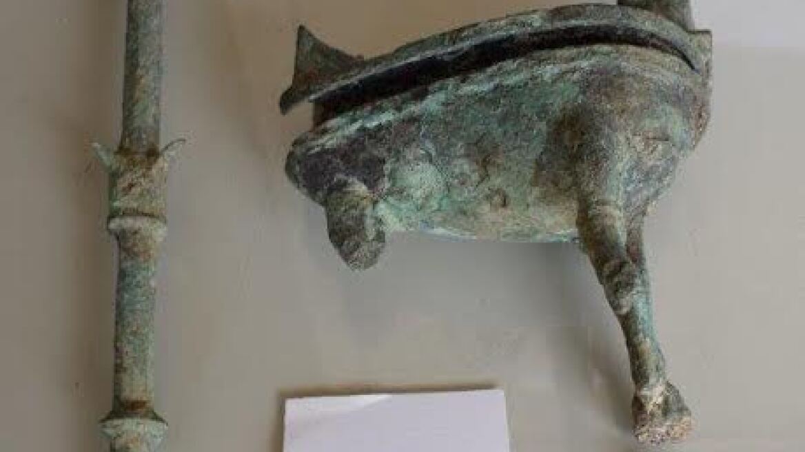Τρεις συλλήψεις για αρχαιοκαπηλία και όπλα στην Κορινθία