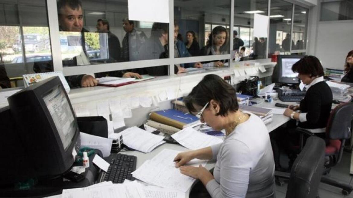 «Βουτιά» 22,8 δισ. ευρώ των δηλωθέντων εισοδημάτων το 2016