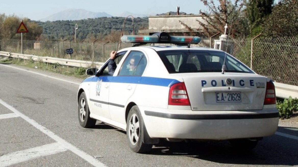 Πολωνός κυκλοφορούσε με όπλο και ρόπαλο!