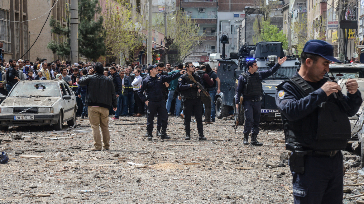 Το PKK ανέλαβε την ευθύνη για την επίθεση στο Ντιγιάρμπακιρ