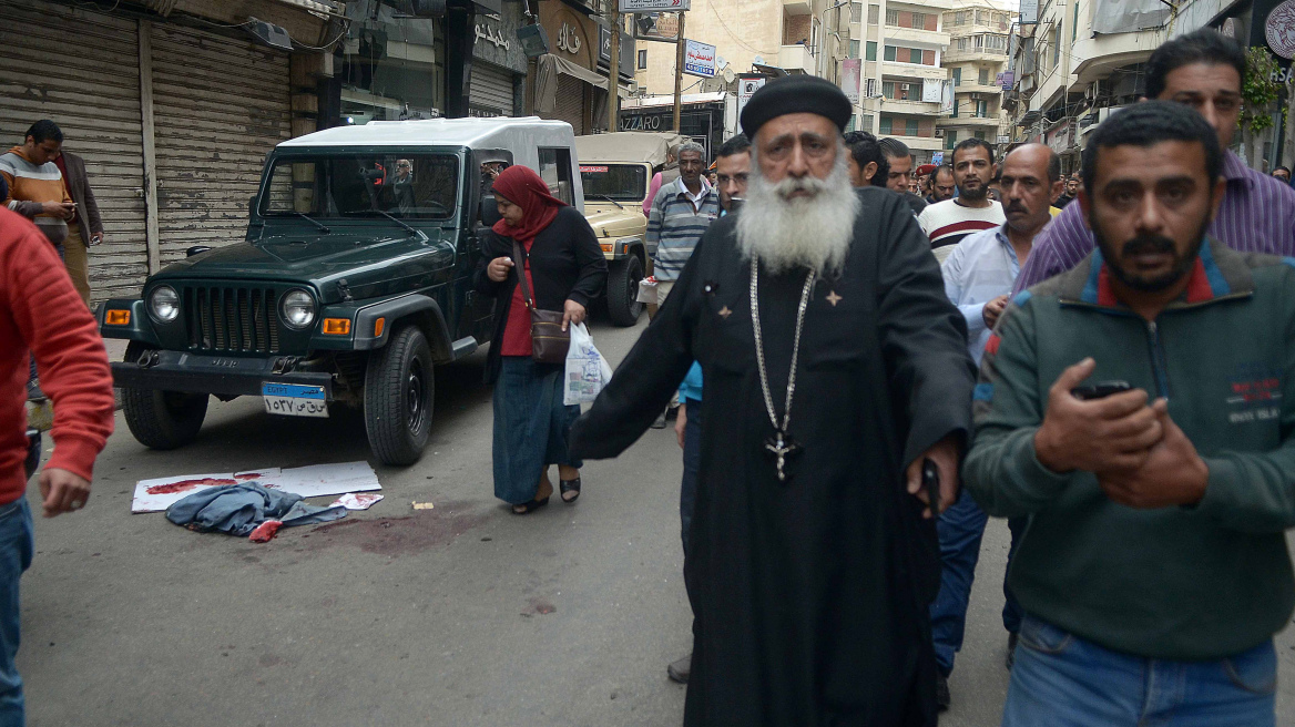Αίγυπτος: Οι Κόπτες περιορίζουν τους εορτασμούς για το Πάσχα μετά το μακελειό με τους 45 νεκρούς 