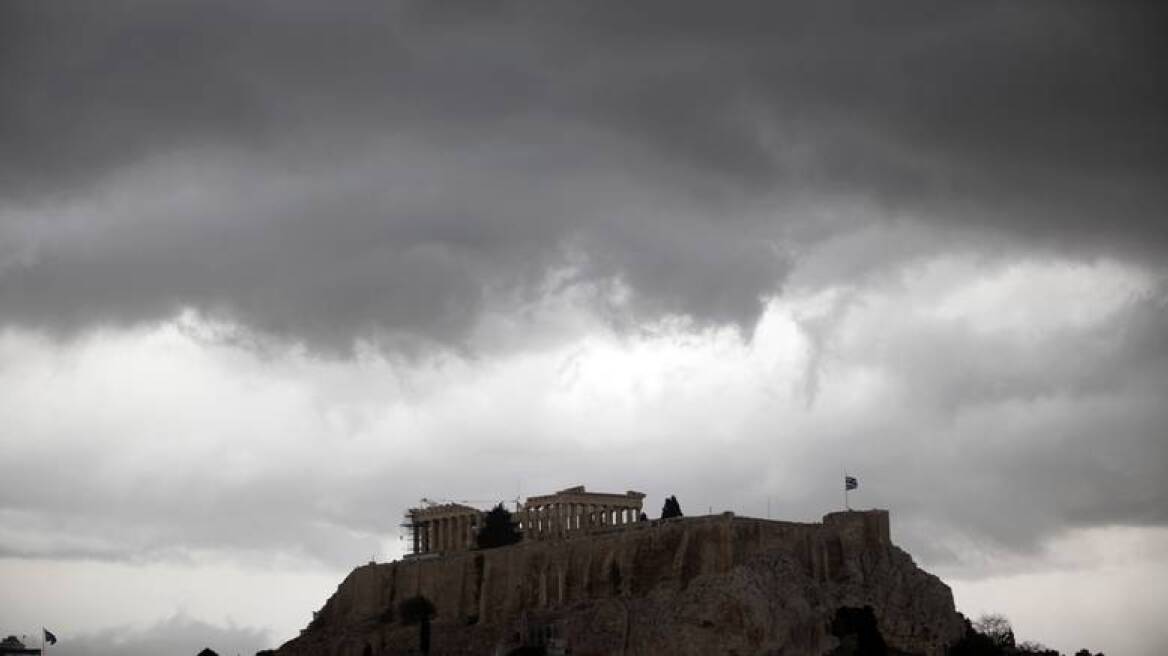 Καιρός: Νεφώσεις και τοπικές βροχές σήμερα, «αστάθειες» από τη Μεγάλη Παρασκευή