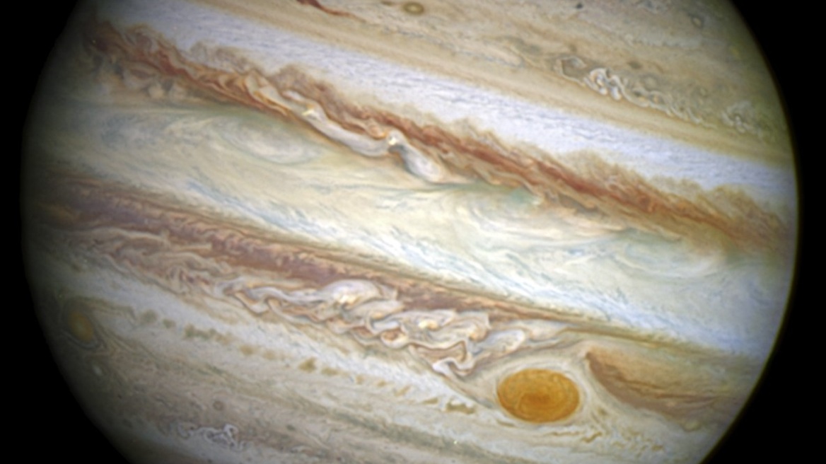 Ανακαλύφθηκε μια δεύτερη μεγάλη κρύα κηλίδα πάνω στον Δία 