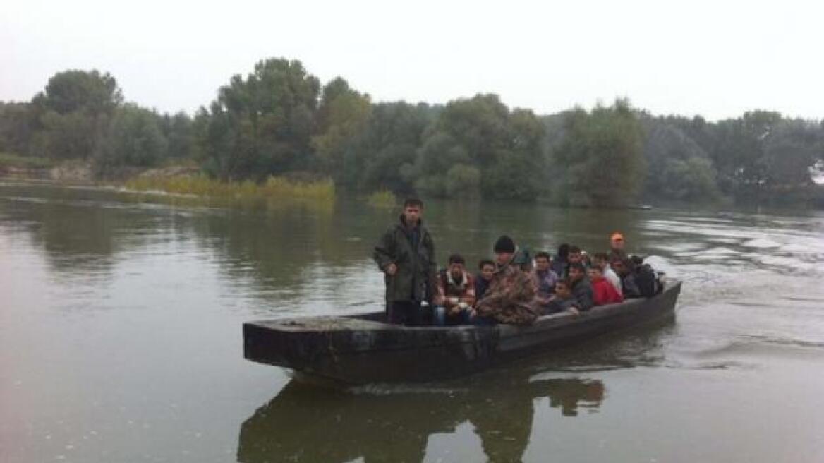 Διάσωση 64 προσφύγων και παράτυπων μεταναστών από την ελληνική συνοριοφυλακή στον Έβρο