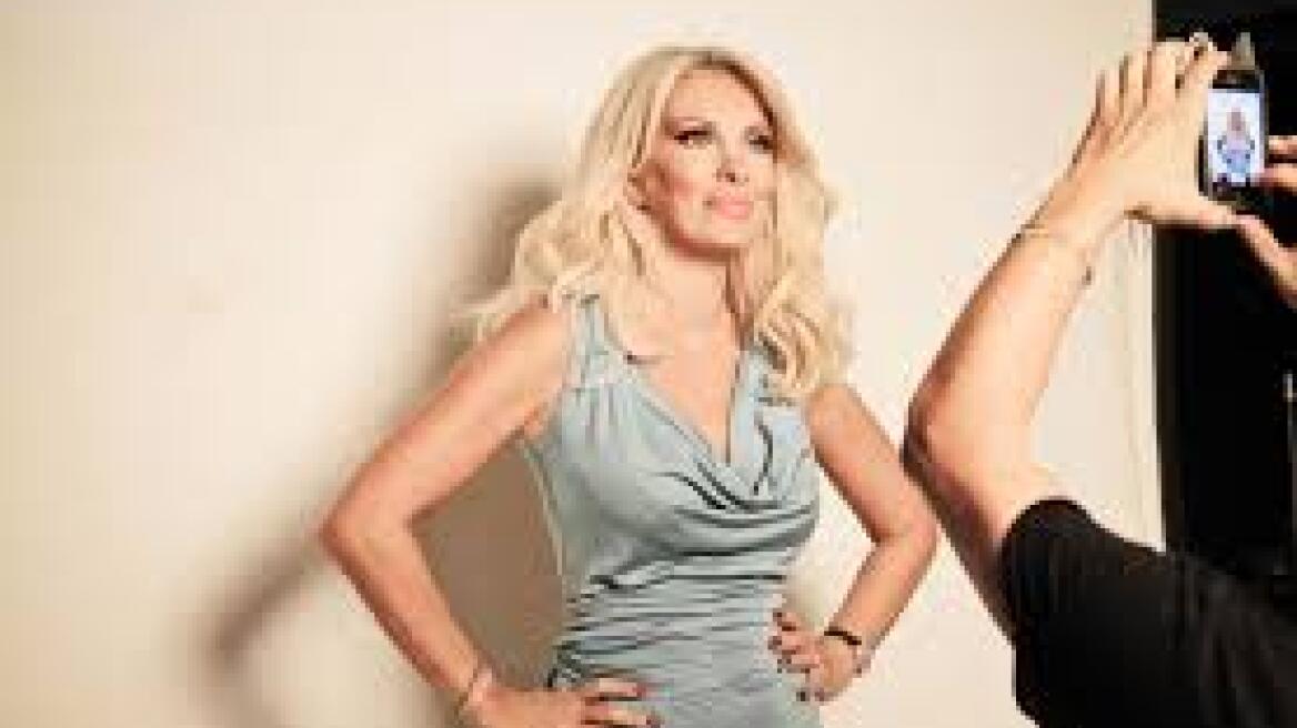 Μενεγάκη στον μάγειρα της εκπομπής της: «Κάτσε μόνος σου σήμερα»