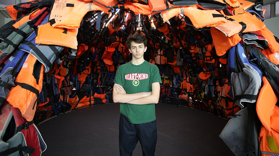 Ένα ιγκλού από σωσίβια!