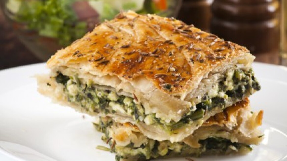 Αφράτη σπανακοτυρόπιτα