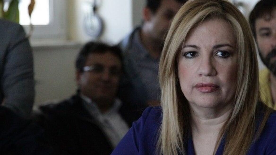 Γεννηματά: Το Φως της Ανάστασης να μας γεμίσει ελπίδα