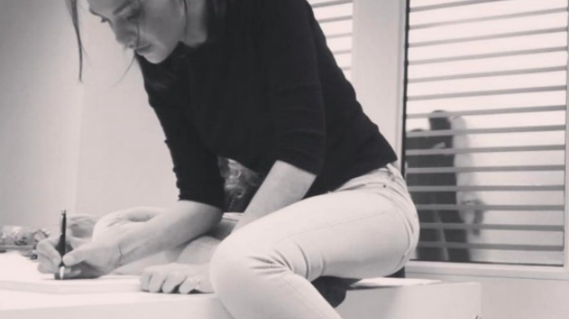 Υβόννη Μπόσνιακ: Δείτε φωτογραφίες από το κομψό ατελιέ της στη Γλυφάδα