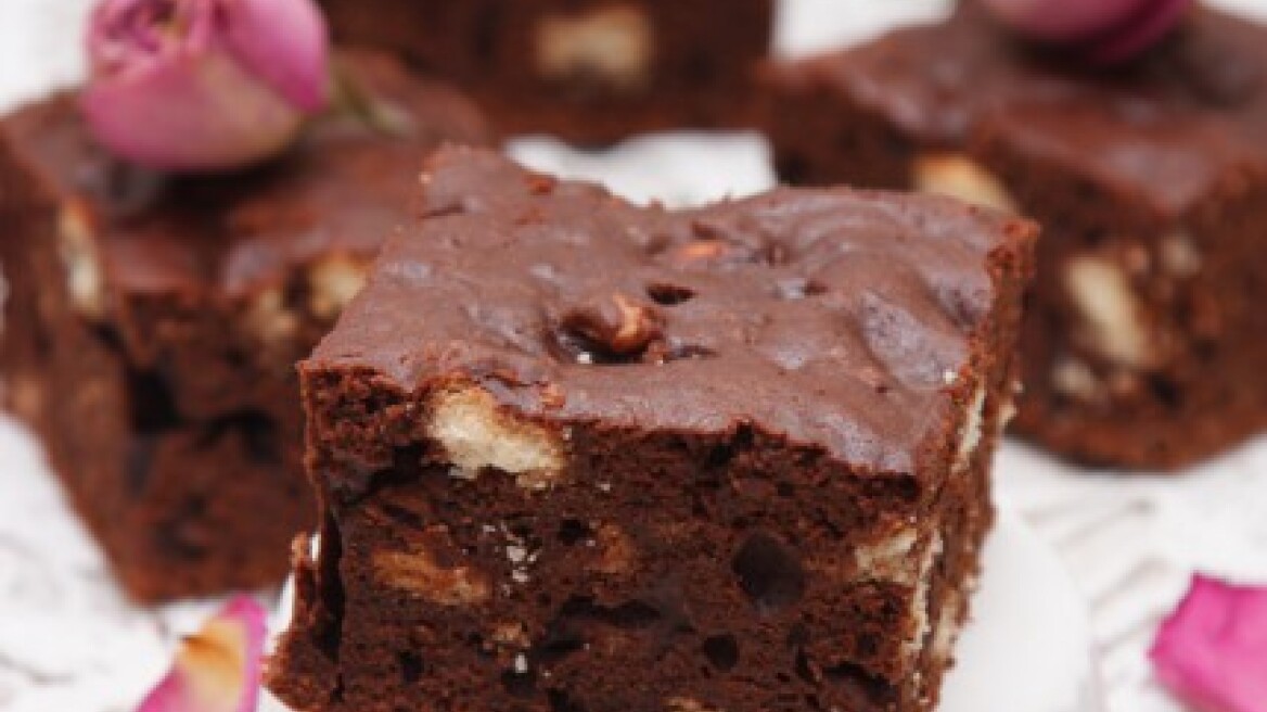 Brownies με 2 σοκολάτες και αμύγδαλα