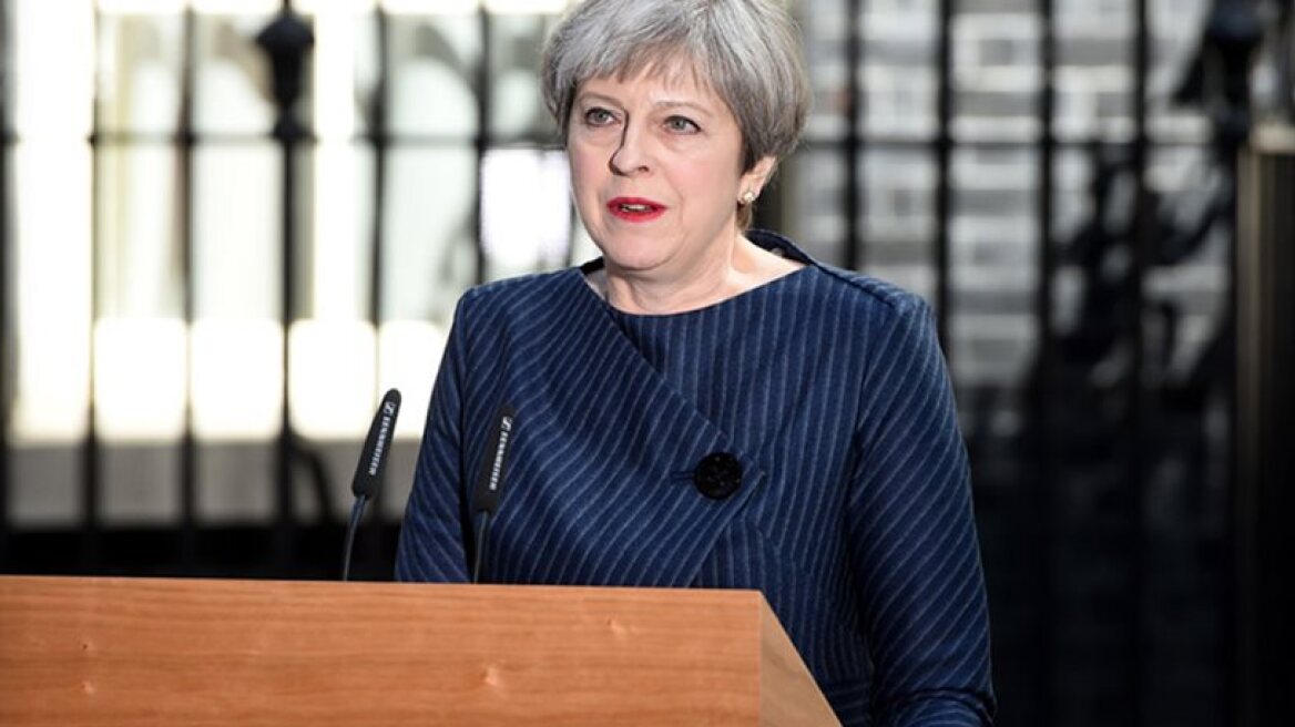 Theresa May pledges to block free movement of EU citizens to Britain