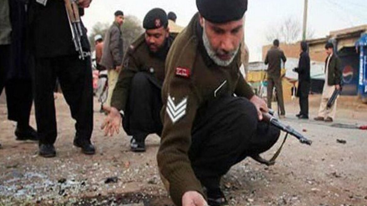 10 killed in vehicle blast in Pakistan