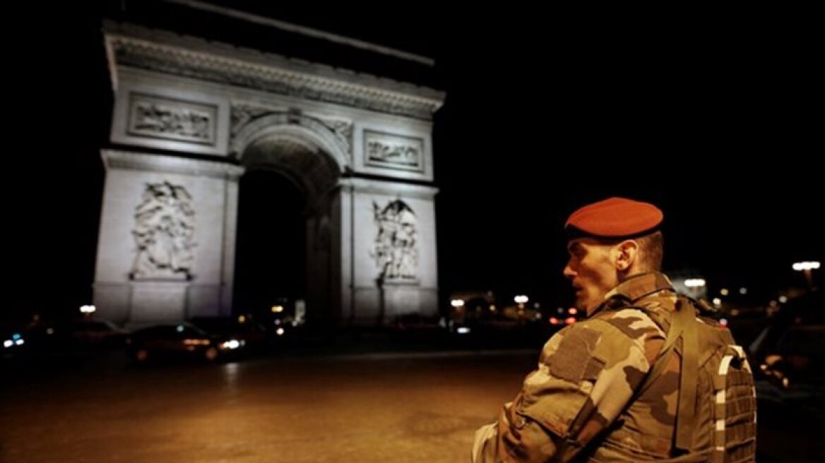 Four terrorism-related arrests in western Paris suburb