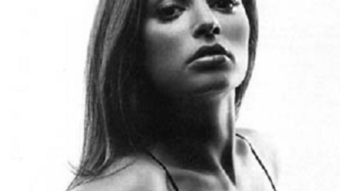 Κορίνα Στεργιάδου: Δείτε πώς είναι σήμερα η Playmate 1998 και σύζυγος του Αντώνη Βλοντάκη