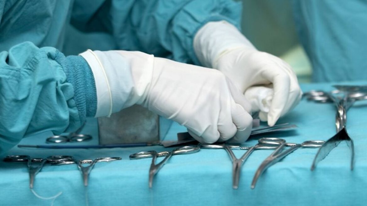 18-year-old girl gets 15cm penis to become a male after sex reassignment in Thessaloniki