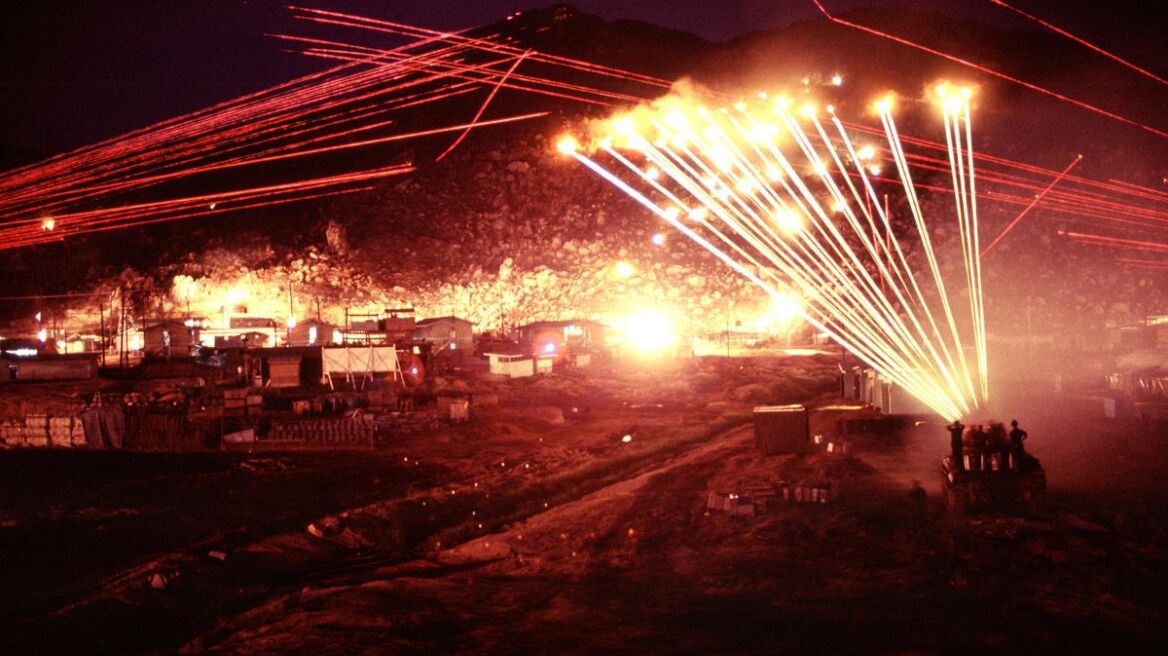  Vietnam April 1970: Trying to kill a sniper! (AMAZING PHOTOS)