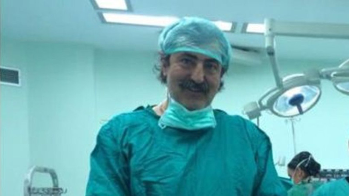 Μαντινάδες αντί  απάντησης από Πολάκη για τους περιφερόμενους ασθενείς