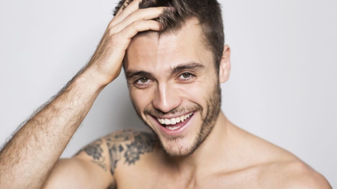 Οι ένοχες απολαύσεις ενός άντρα, που δεν παραδέχεται...