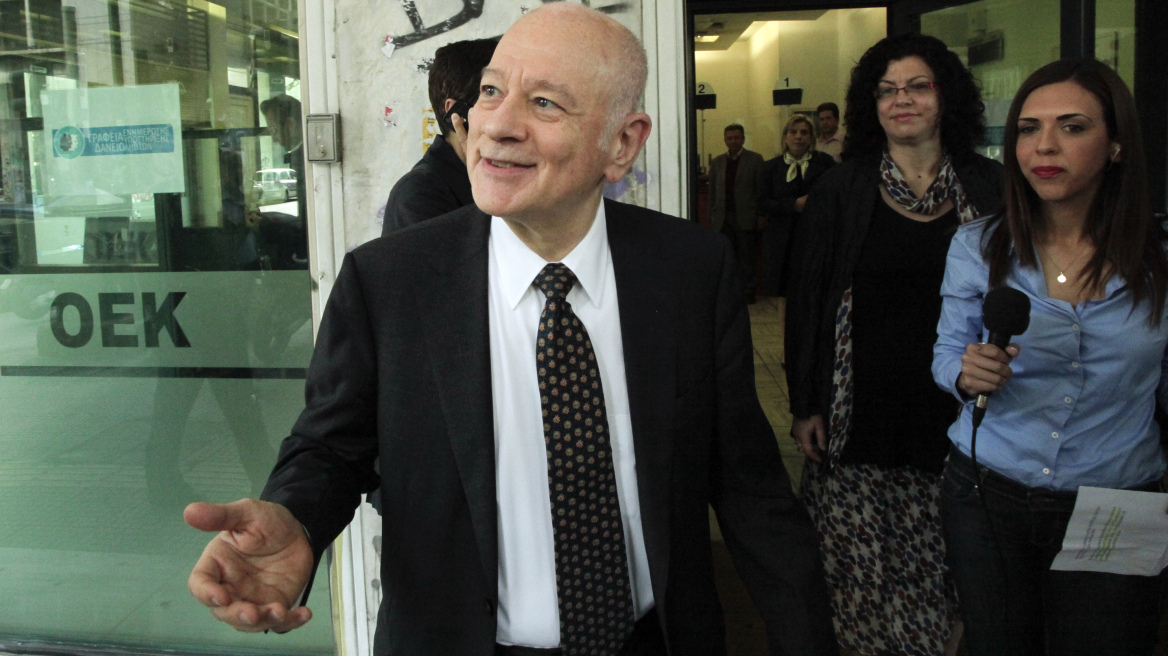 «Πανηγυρίζει» για 150.000 προσλήψεις «οκτάμηνων» ο Παπαδημητρίου