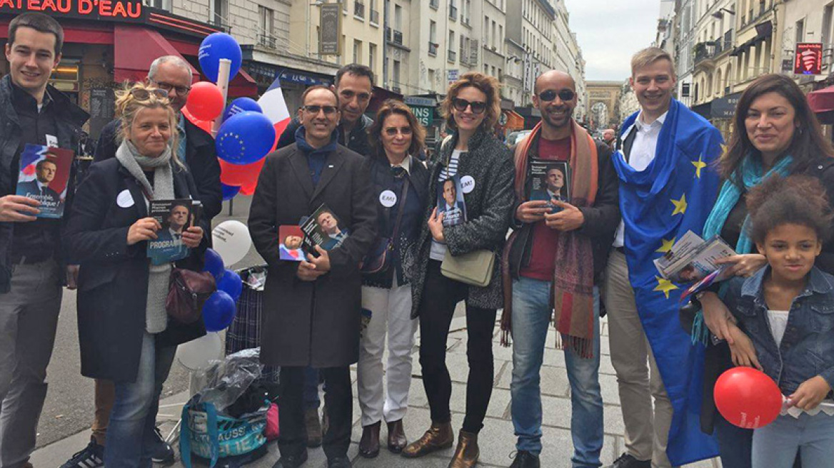 Το protothema.gr στο Παρίσι: Οι Έλληνες του Μακρόν και... ο Πήτερ Ντόχερτι