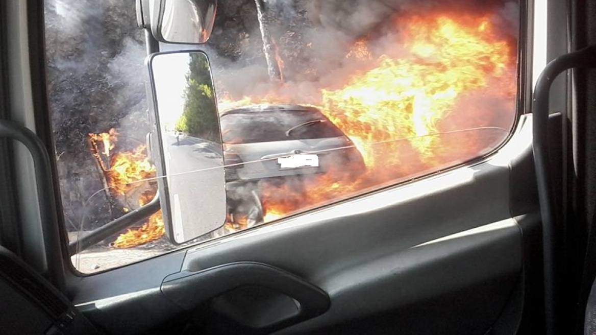 Κρήτη: Παρανάλωμα του πυρός αυτοκίνητο που ήταν σταθευμένο έξω από σπίτι 