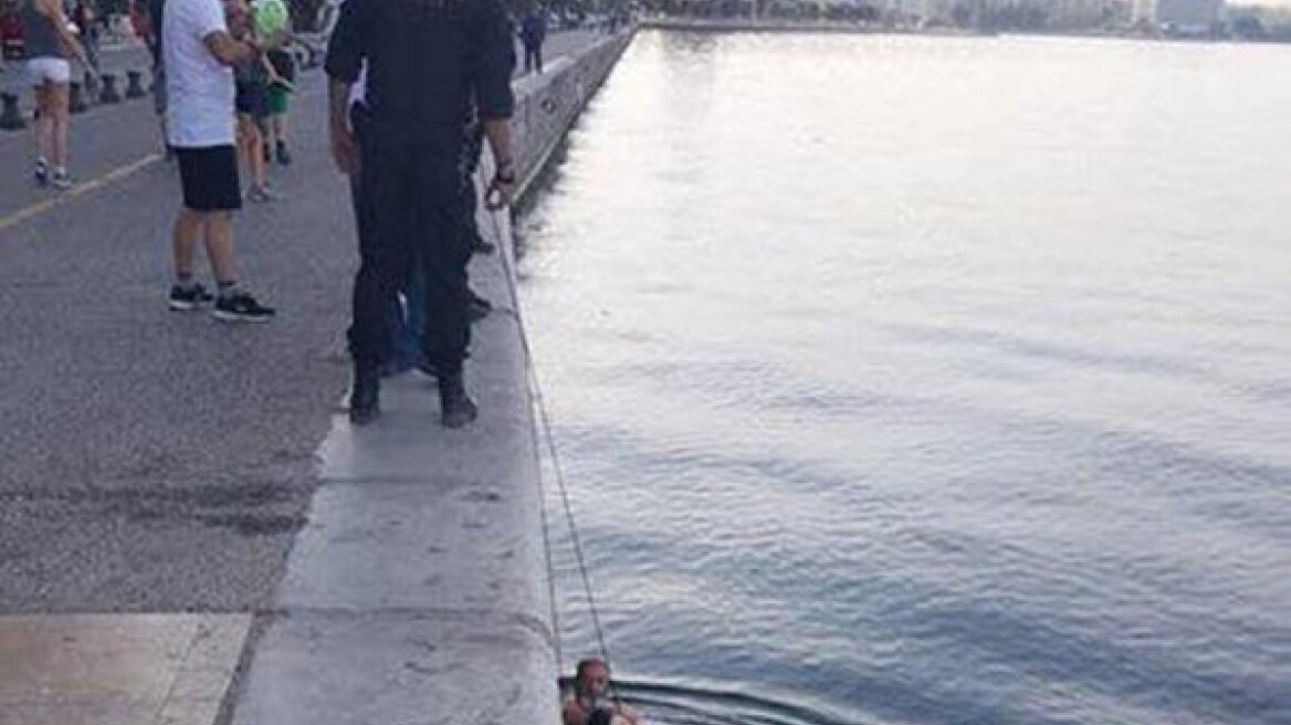 Φρίκη στη Θεσσαλονίκη: Νεκρή γυναίκα επέπλεε στον Θερμαϊκό