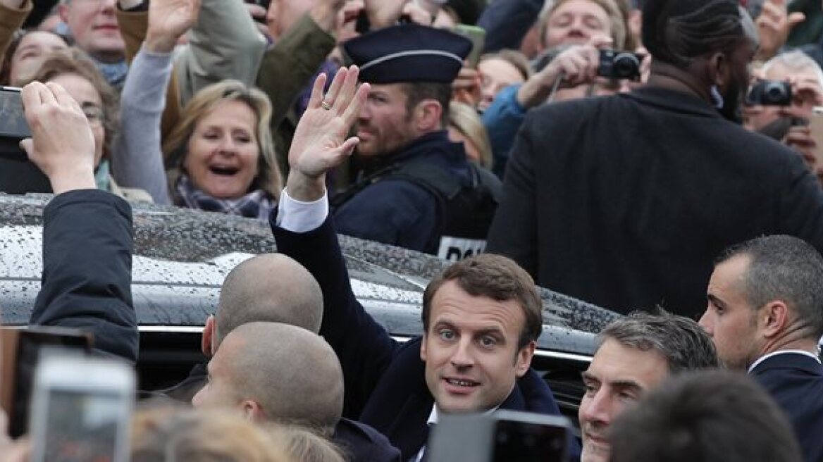 Θεοδωράκης: Εμμανουέλ συγχαρητήρια! H νίκη σου δείχνει ότι πρέπει να επιμείνουμε