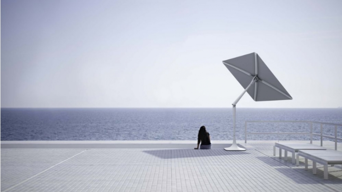 Η «έξυπνη» ομπρέλα ηλίου που κινείται μόνη της!