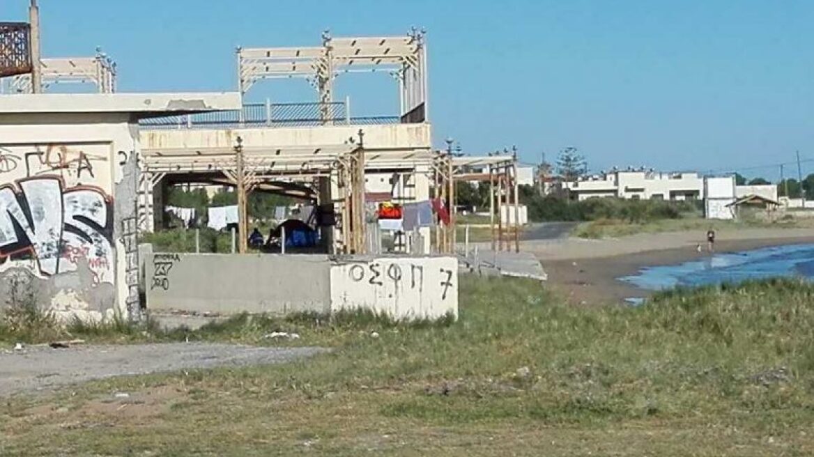 Κρήτη: Μετατρέπουν σε καταυλισμό την πρώην βάση των Γουρνών!