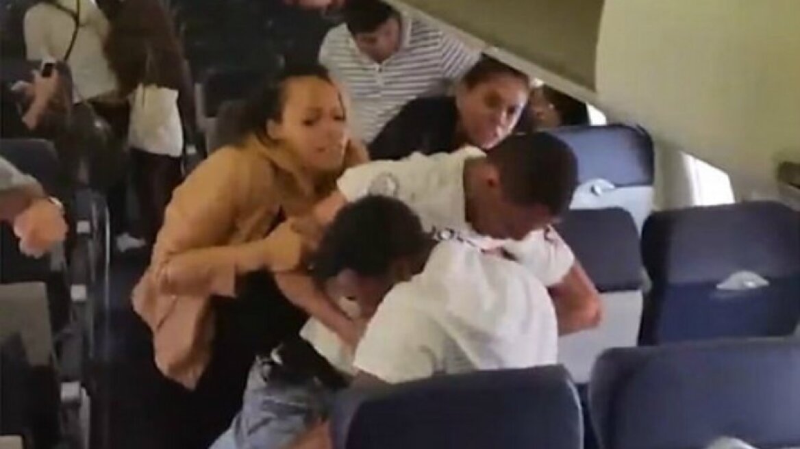 Tρελό ξύλο σε αεροπλάνο!