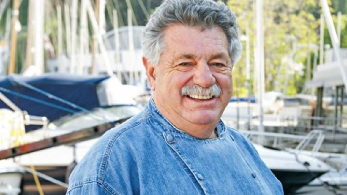 Λευτέρης Λαζάρου: Η θάλασσα μέσα του... 