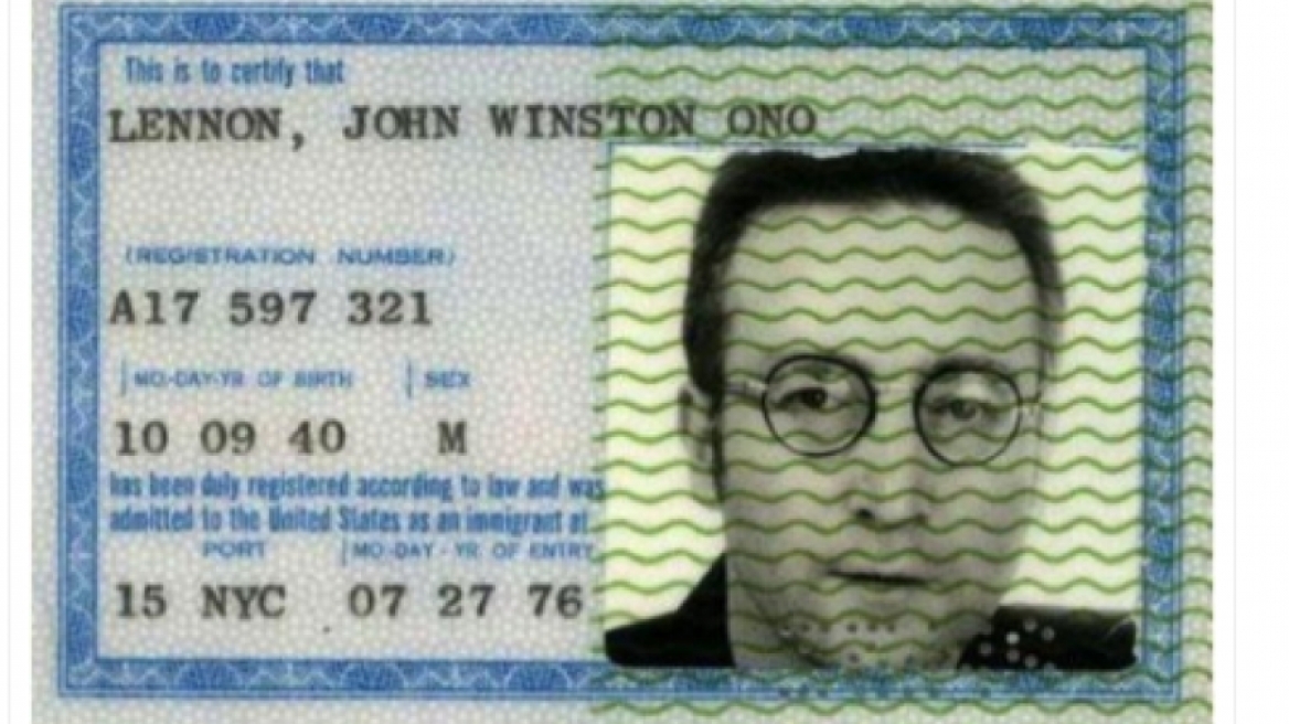 Δείτε τα διαβατήρια και τις ταυτότητες εννέα διάσημων ανθρώπων